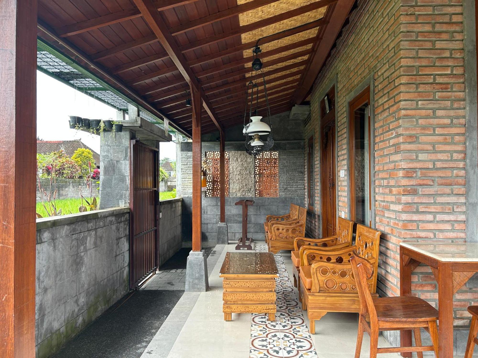 Ketut's Place Penestanan *